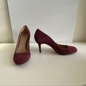 VINCE CAMUTO Sariah WINE BURGUNDY Suede Pumps